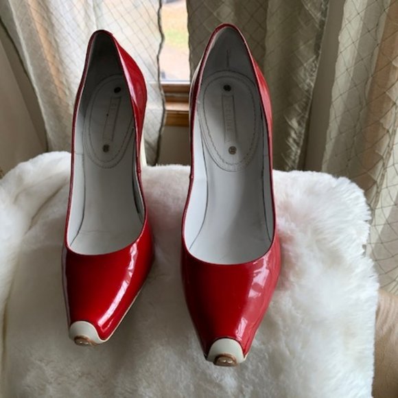Stunning Celine Red and White Patent Leather Pump - Picture 1 of 12